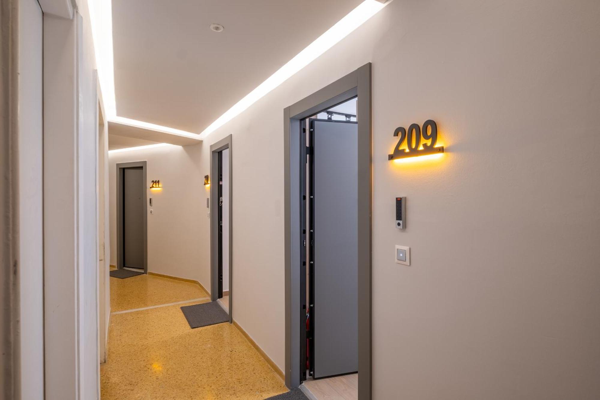 Athensis Apartments In Central アテネ エクステリア 写真